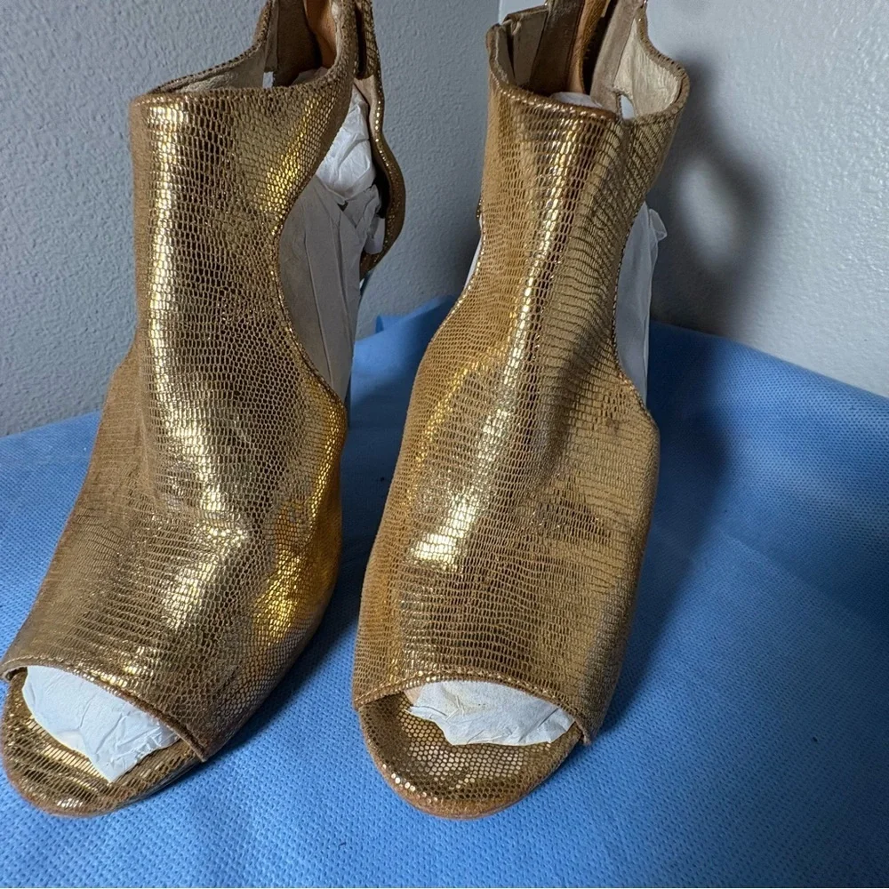 Michael Kors Metallic Gold Peep-Toe Heels